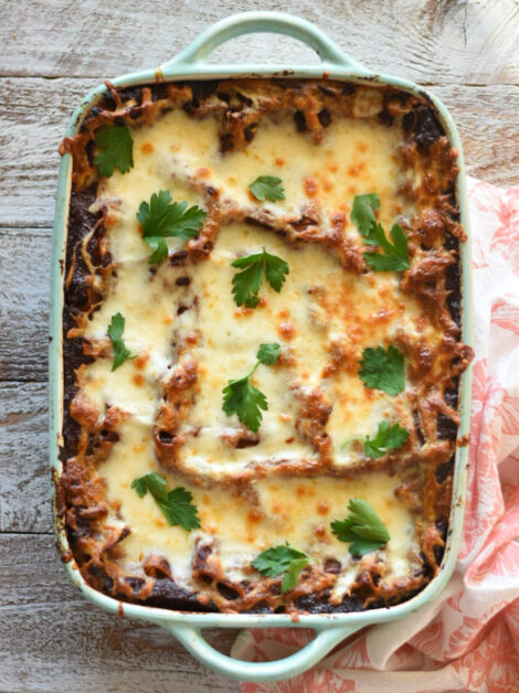 Cheesy lasagna with spinach and sausage