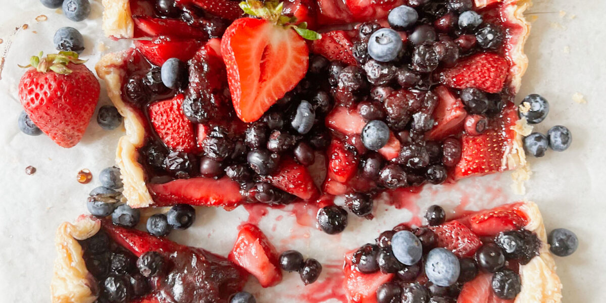 vegan fruit tart cut
